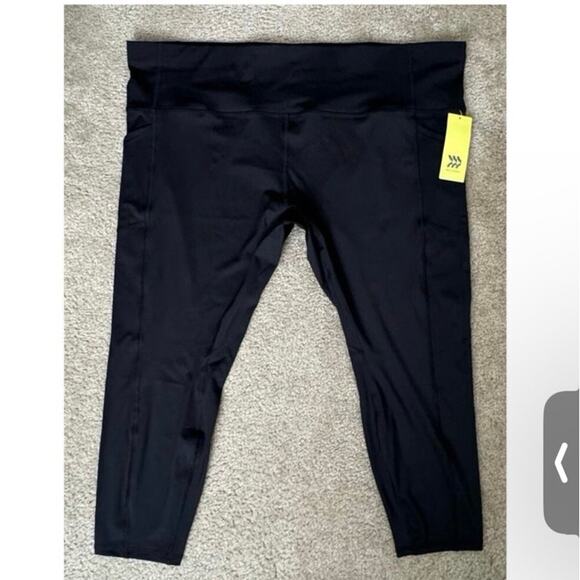 All in Motion™ Women's Plus Size Sculpt High-Rise Capri Leggings Black Size 3x - Picture 9 of 14